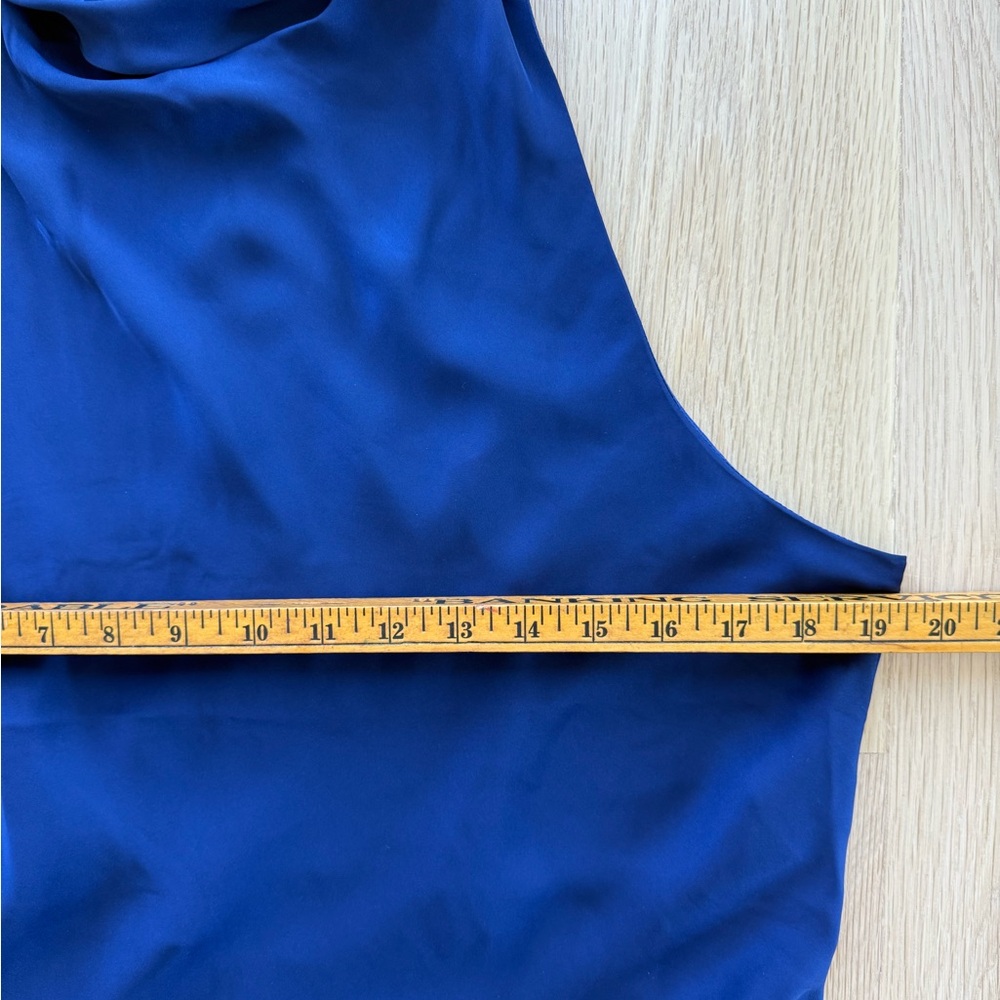 House of Harlow 1960 high neck back zip flattering top royal blue size large - Picture 2 of 7